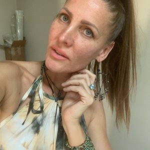 Meet your Posher, Tunde